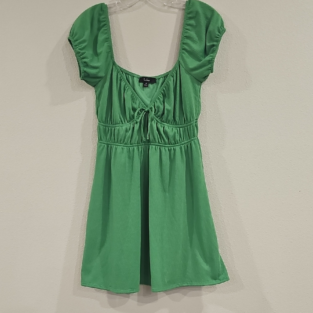 Lulu's Vibrant Green Top